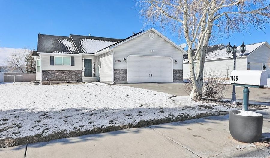 1146 S Curlew Dr, Ammon, ID 83406 - 4 Beds, 3 Bath