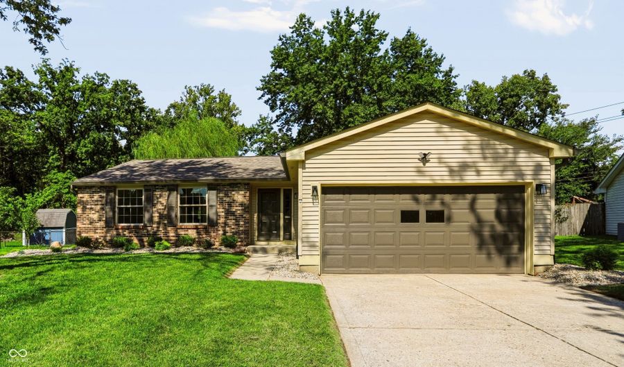 8527 Zephyr Dr, Indianapolis, IN 46217 - 3 Beds, 2 Bath