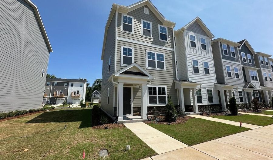328 Carolina Springs Blvd, Apex, NC 27539 - 3 Beds, 4 Bath