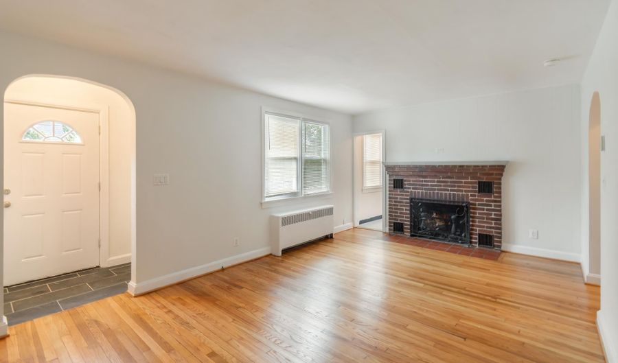920 BOUCHER Ave 1, Annapolis, MD 21403 - 2 Beds, 1 Bath