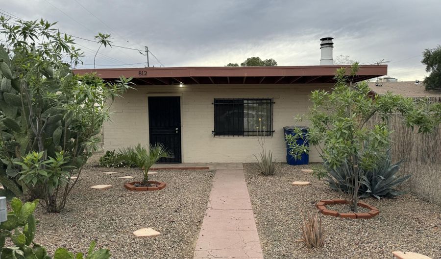 812 S Plumer Ave, Tucson, AZ 85719 - 2 Beds, 1 Bath