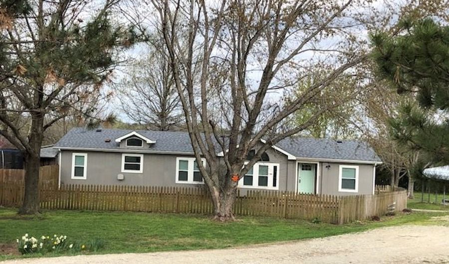 11438 S 143RD St, Augusta, KS 67010 - 3 Beds, 2 Bath