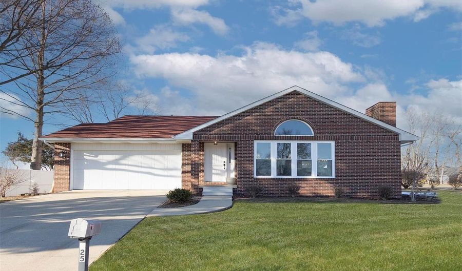 625 Christopher Ln, New Baden, IL 62265 - 3 Beds, 3 Bath