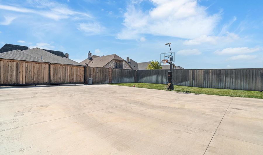 6 Reserve Ct, Amarillo, TX 79124 - 4 Beds, 5 Bath