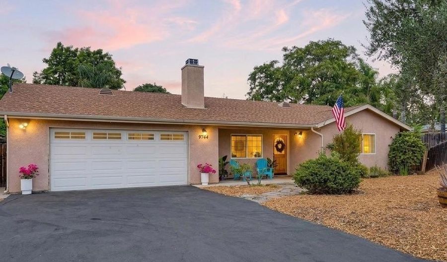 9744 Sierra Madre Rd, Spring Valley, CA 91977 - 3 Beds, 2 Bath