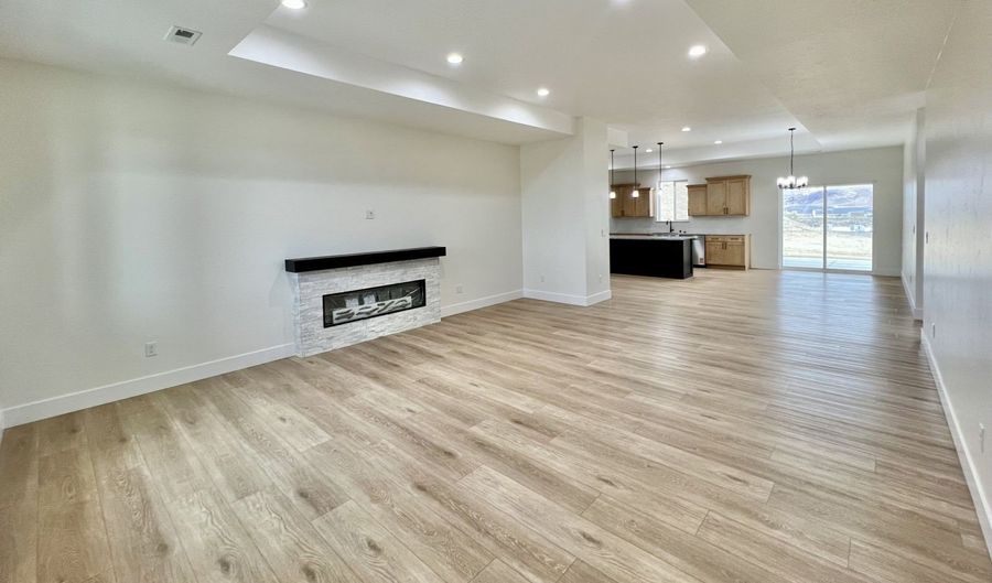 4451 York Blvd, Elko, NV 89801 - 4 Beds, 3 Bath