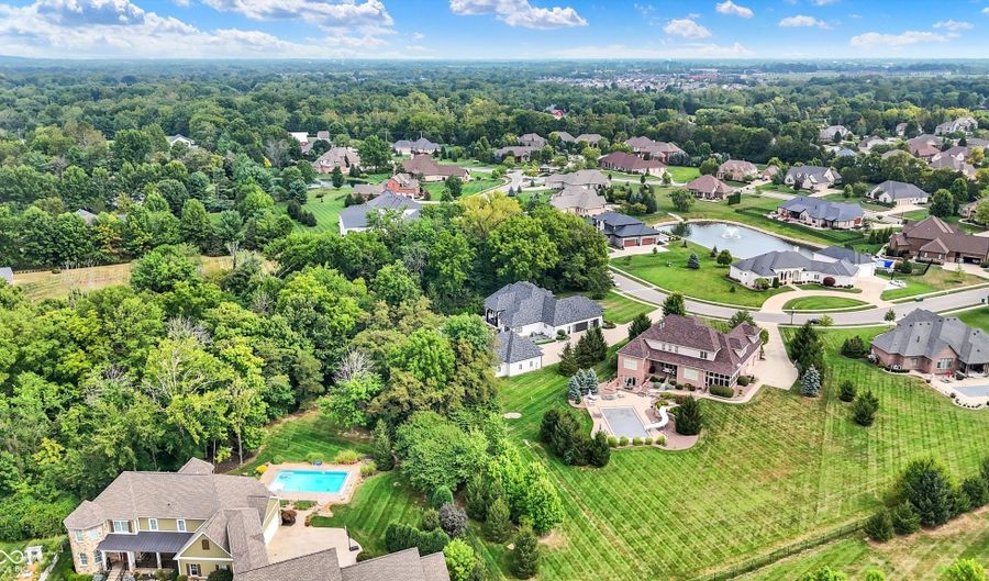 5898 Claybrook Dr, Bargersville, IN 46106 - 4 Beds, 4 Bath