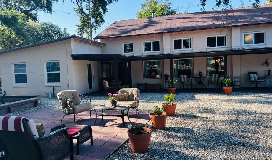 1538 Vallecito Rd, Angels Camp, CA 95222 - 1 Beds, 2 Bath