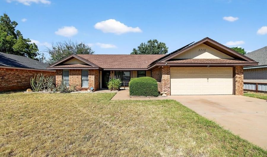 1213 Bellaire, Andrews, TX 79714 - 3 Beds, 2 Bath
