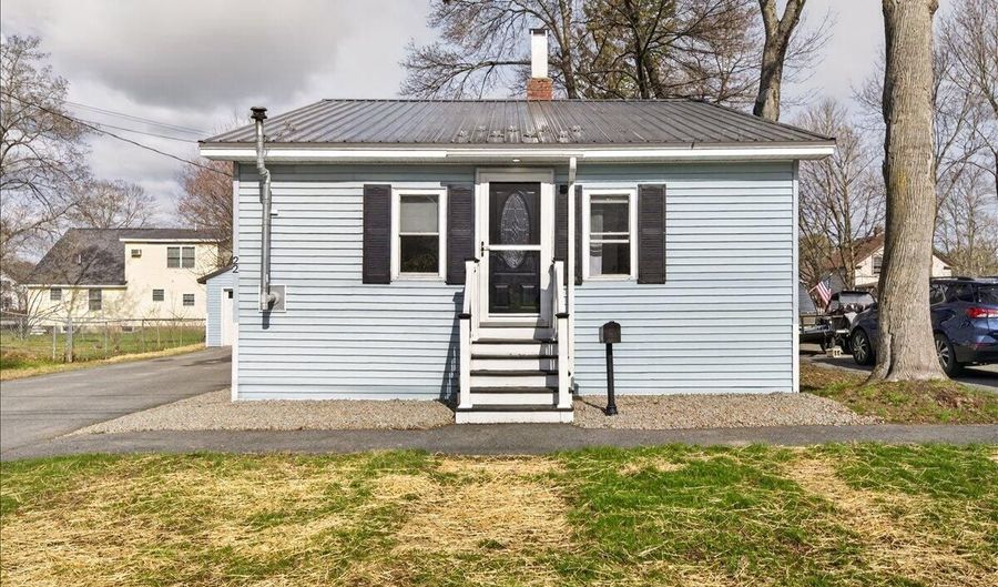 22 Lane St, Bangor, ME 04401 - 2 Beds, 1 Bath