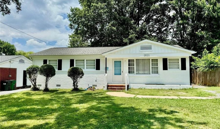 2823 Albany Ln, Charlotte, NC 28205 - 3 Beds, 1 Bath
