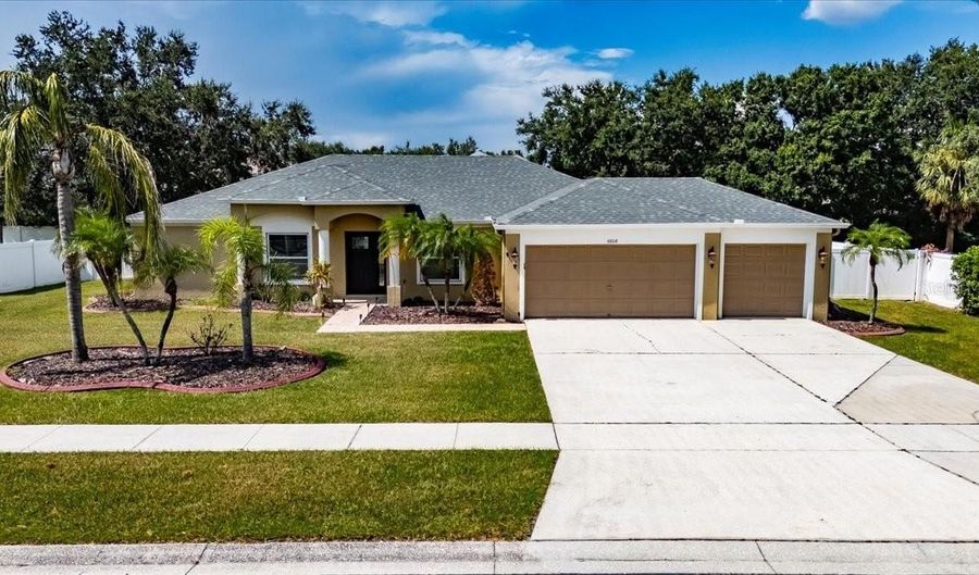 6608 CLAIR SHORE Dr, Apollo Beach, FL 33572 - 4 Beds, 2 Bath