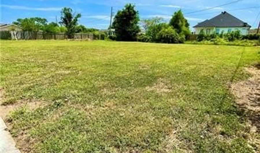320 DOERR Dr Lot 195, Arabi, LA 70032 - 0 Beds, 0 Bath