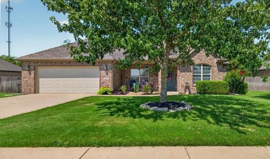 2611 Churchill Dr, Bartlesville, OK 74006 - 4 Beds, 2 Bath