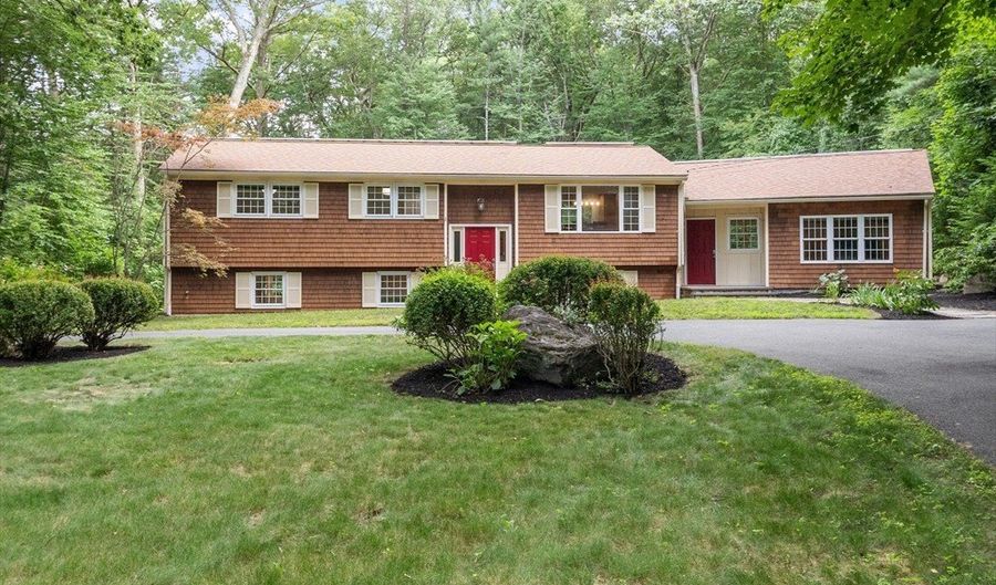 67 Quaker Ln, Bolton, MA 01740 - 3 Beds, 2 Bath