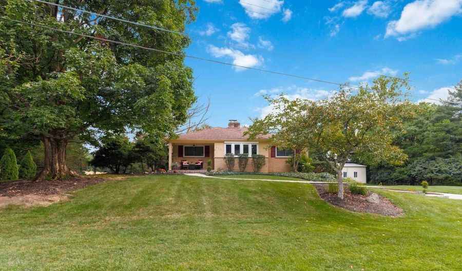 8357 Richland Dr, Anderson Twp., OH 45255 - 4 Beds, 2 Bath