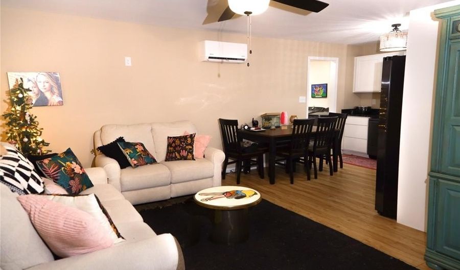 709 W Sand Rd, Advance, MO 63730 - 2 Beds, 2 Bath