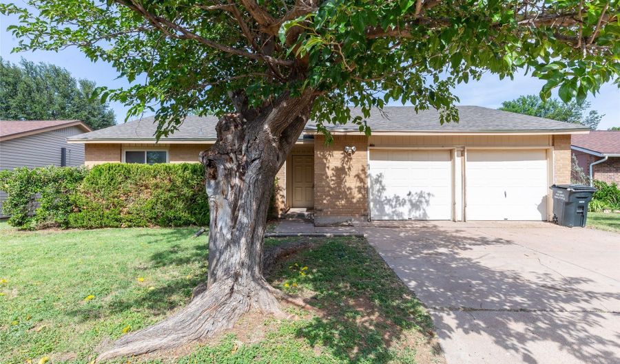 1733 Chucker Ct, Abilene, TX 79605 - 3 Beds, 2 Bath
