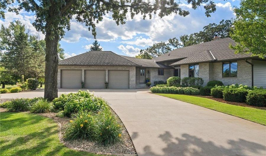 16200 Makah St NW, Andover, MN 55304 - 4 Beds, 4 Bath