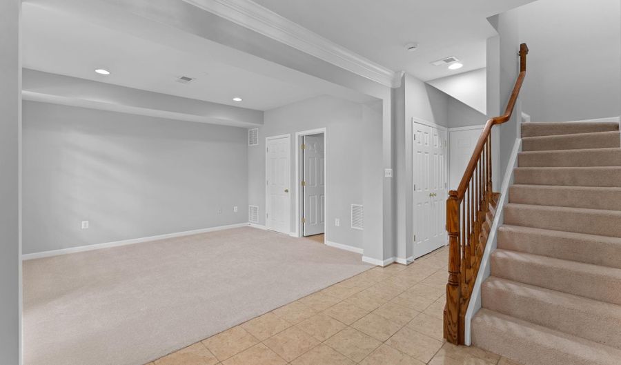 44253 HURON Ter, Ashburn, VA 20147 - 3 Beds, 4 Bath