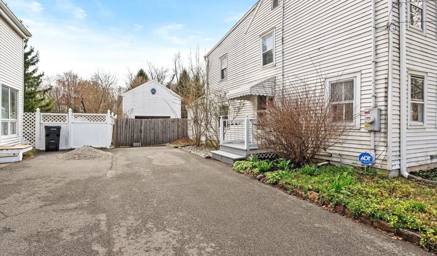 43 N Main St, Allentown, NJ 08501 - 4 Beds, 2 Bath