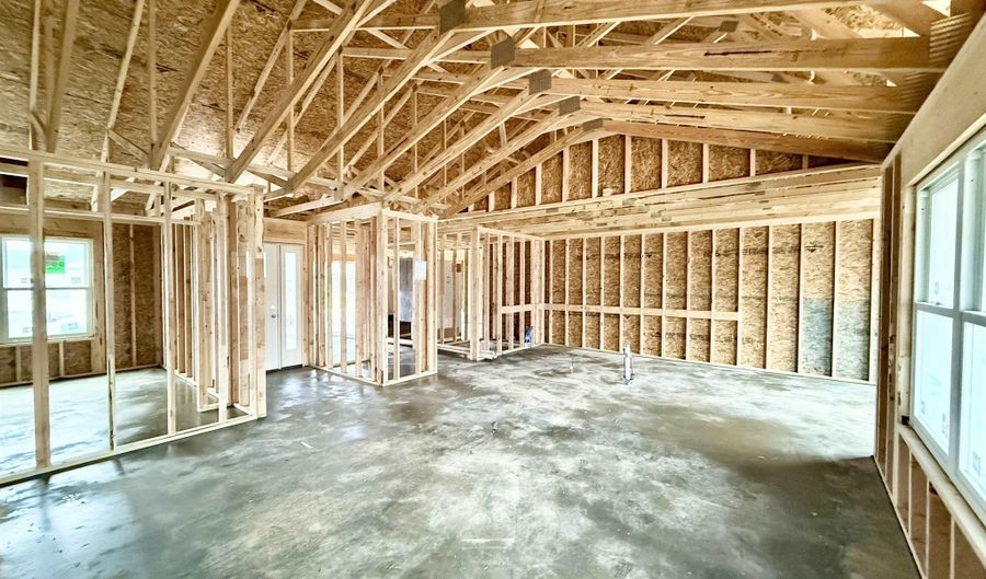 2315 Chandler Way, Auburn, IN 46706 - 3 Beds, 2 Bath