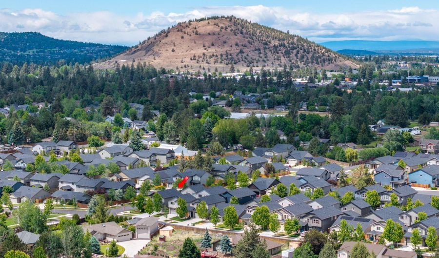 21154 Darnel Ave, Bend, OR 97702 - 3 Beds, 3 Bath