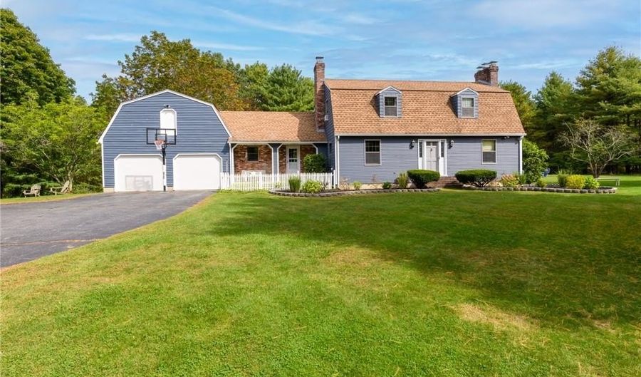 850 Black Plain Rd, North Smithfield, RI 02896 - 3 Beds, 3 Bath