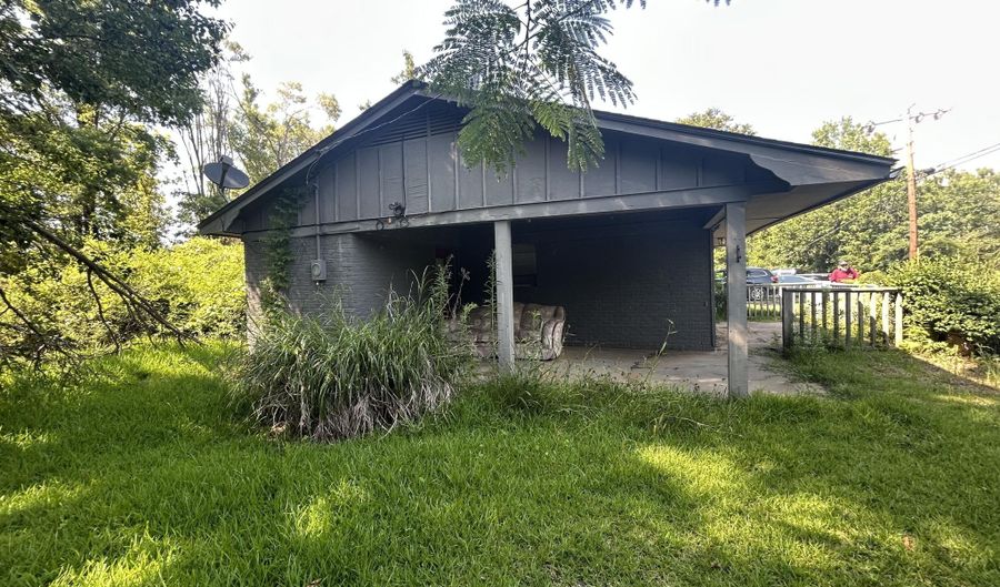 5499 Mississippi 7, Belzoni, MS 39038 - 3 Beds, 1 Bath