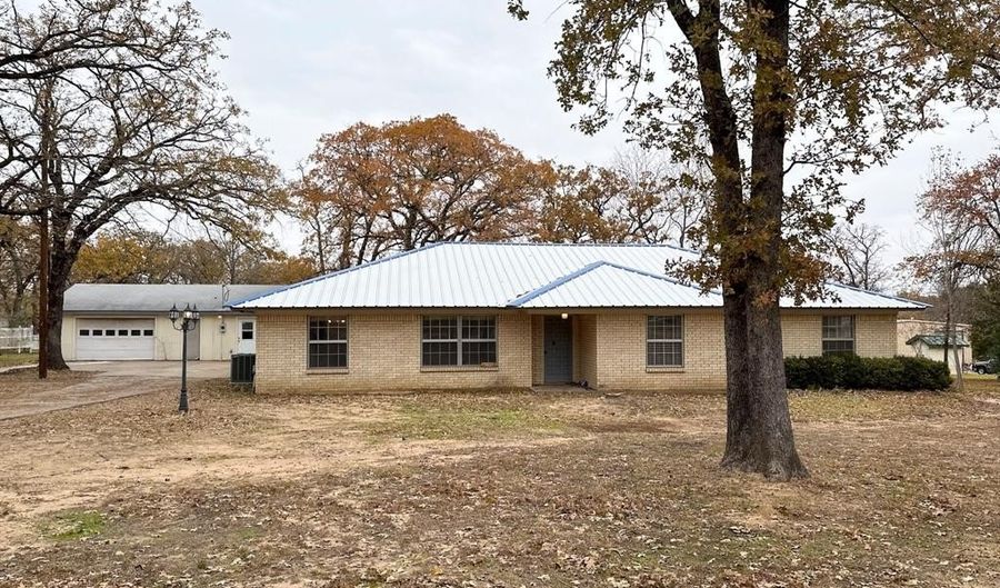 5805 Pecan Cir, Alvarado, TX 76009 - 4 Beds, 3 Bath