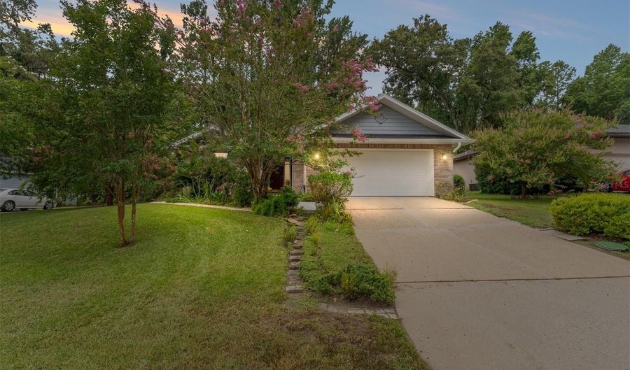 10922 PALMETTO Blvd, Alachua, FL 32615 - 2 Beds, 2 Bath