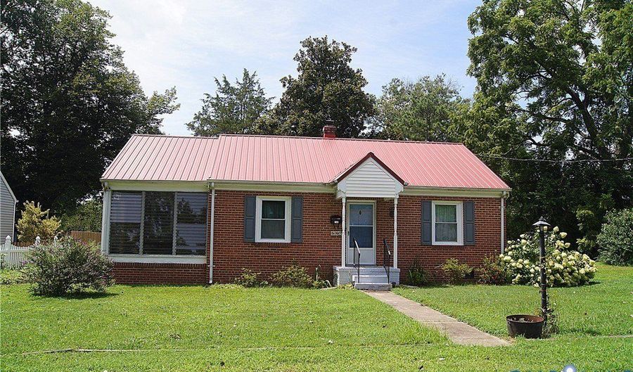 108 N Snead St, Ashland, VA 23005 - 2 Beds, 1 Bath