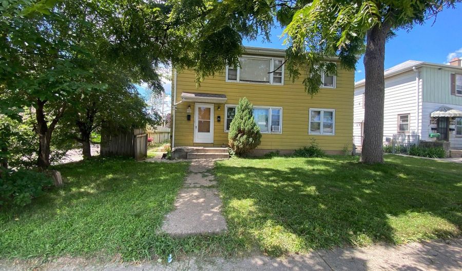 5221 N 68th St Lower, Milwaukee, WI 53218 - 3 Beds, 1 Bath