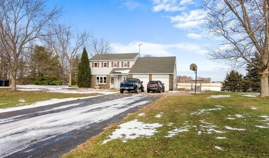 0180 W 500 N, Albion, IN 46701 - 3 Beds, 3 Bath