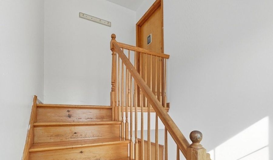 87 Cottage St, Bayonne, NJ 07002 - 3 Beds, 2 Bath