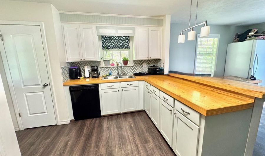 2435 Tiger Trl SW, Brookhaven, MS 39601 - 3 Beds, 2 Bath