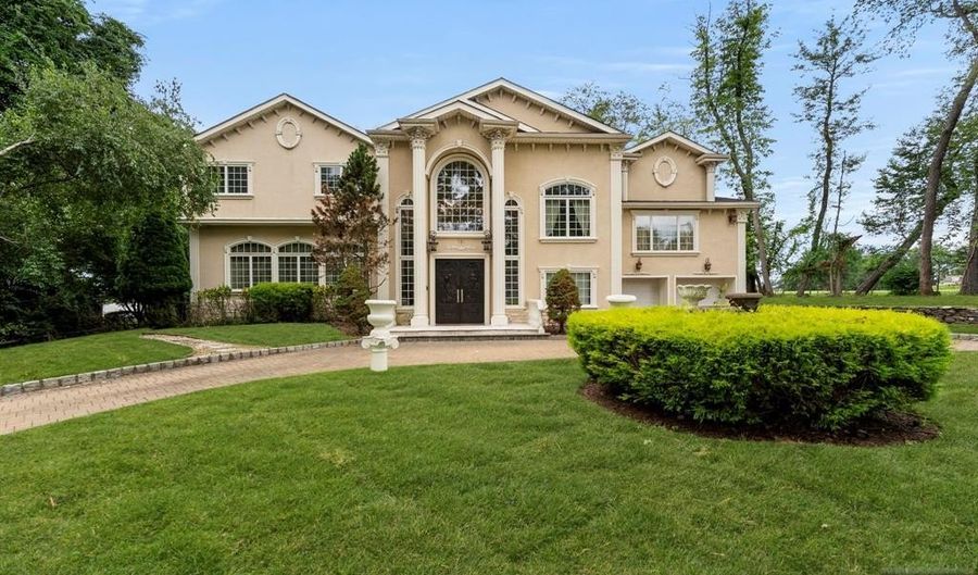 151 Mackay, Bergenfield, NJ 07621 - 7 Beds, 7 Bath