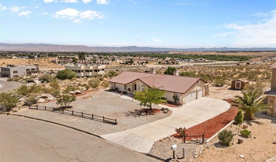 15984 Tinta Rd, Apple Valley, CA 92307 - 3 Beds, 3 Bath