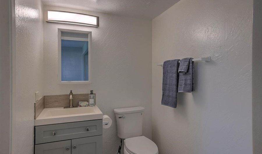 111 KAHULUI BEACH Rd B404, Kahului, HI 96732 - 2 Beds, 2 Bath