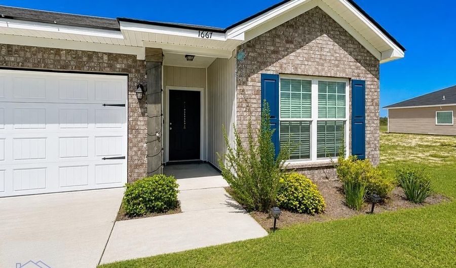 1667 Arnold Dr SE, Allenhurst, GA 31301 - 3 Beds, 2 Bath