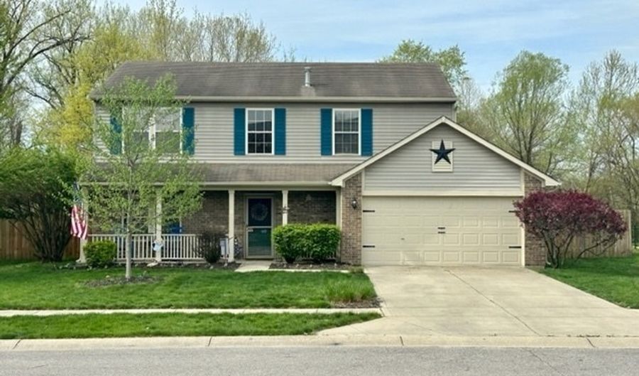 2915 Stillcrest Ln, Indianapolis, IN 46217 - 4 Beds, 3 Bath