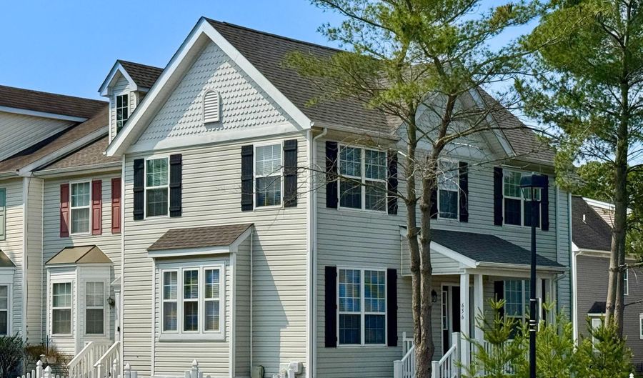656 VENUE Dr, Dover, DE 19901 - 4 Beds, 3 Bath