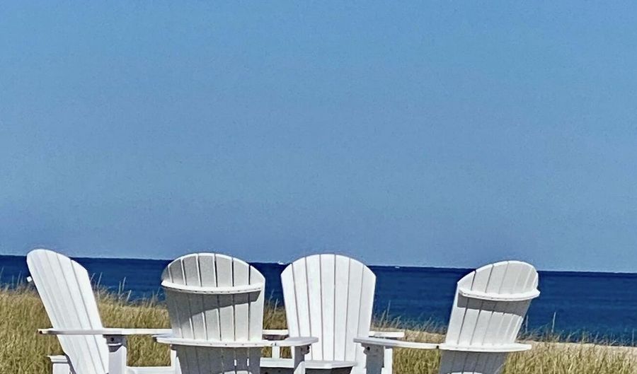 74 Goetze St, Bay Head, NJ 08742 - 5 Beds, 3 Bath