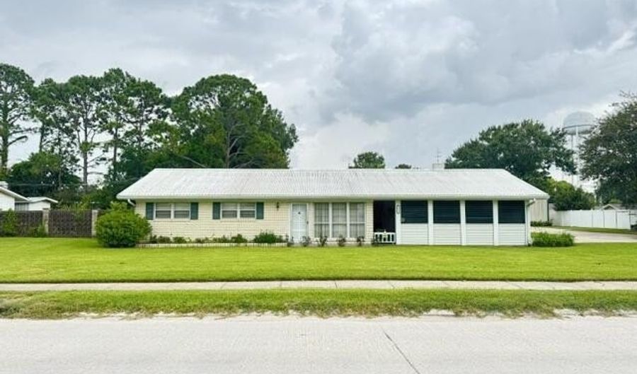 505 Martin Luther King Junior St, Baldwin, LA 70514 - 3 Beds, 1 Bath