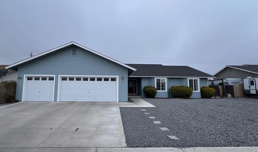 455 Mallard Way, Fernley, NV 89408 - 4 Beds, 2 Bath