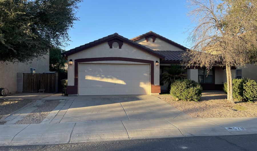 578 W Racine Loop, Casa Grande, AZ 85122 - 3 Beds, 2 Bath