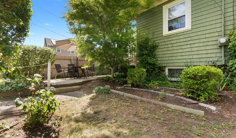 115 Odell Ave, Beverly, MA 01915 - 2 Beds, 2 Bath