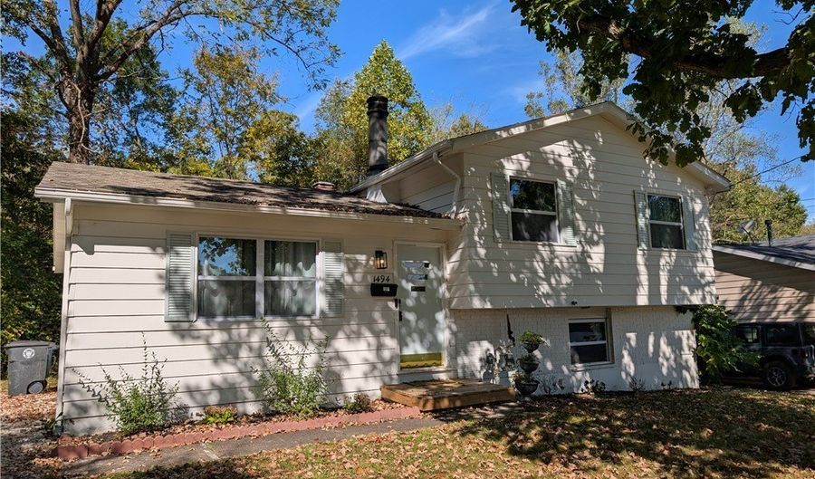 1494 Hilton Dr, Akron, OH 44313 - 3 Beds, 2 Bath