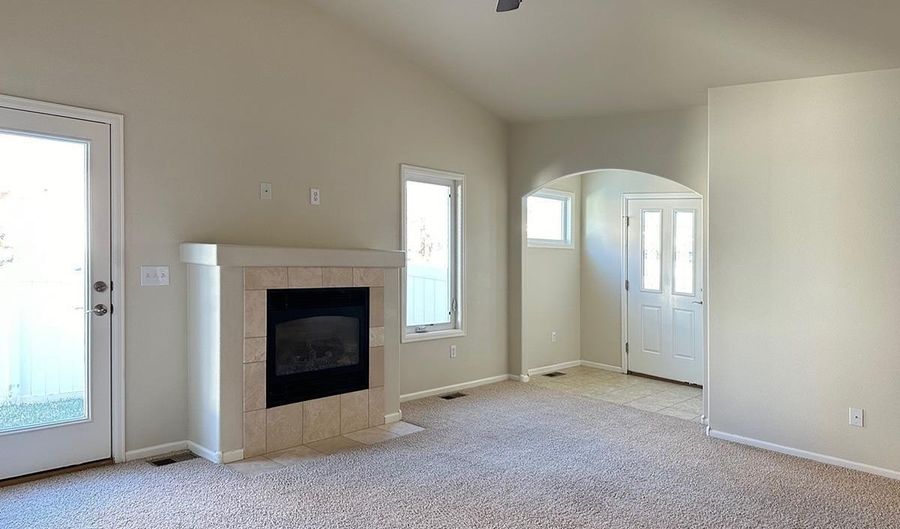 5814 STAR WOOD Ct, Cheyenne, WY 82009 - 3 Beds, 3 Bath