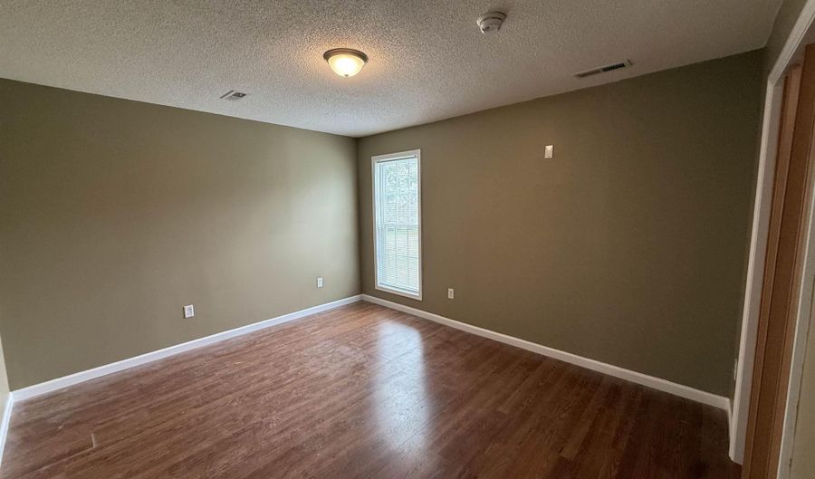 215 Brian Dr B1, Ardmore, AL 35739 - 2 Beds, 1 Bath